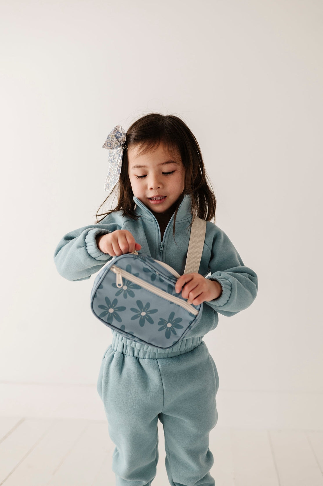 Mini Belt Bag in Blue Daisy