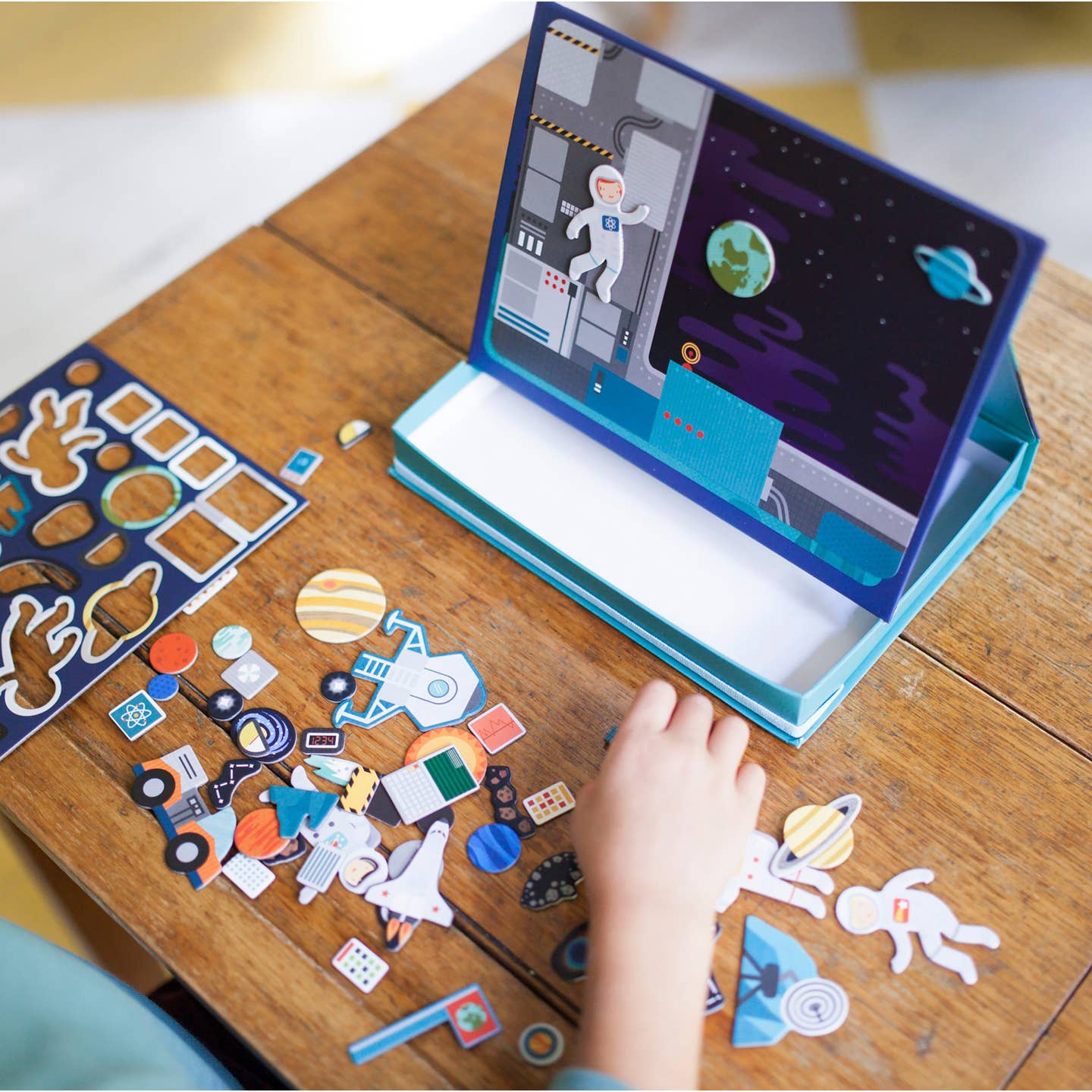 Magnetic Play Scene - Outer Space